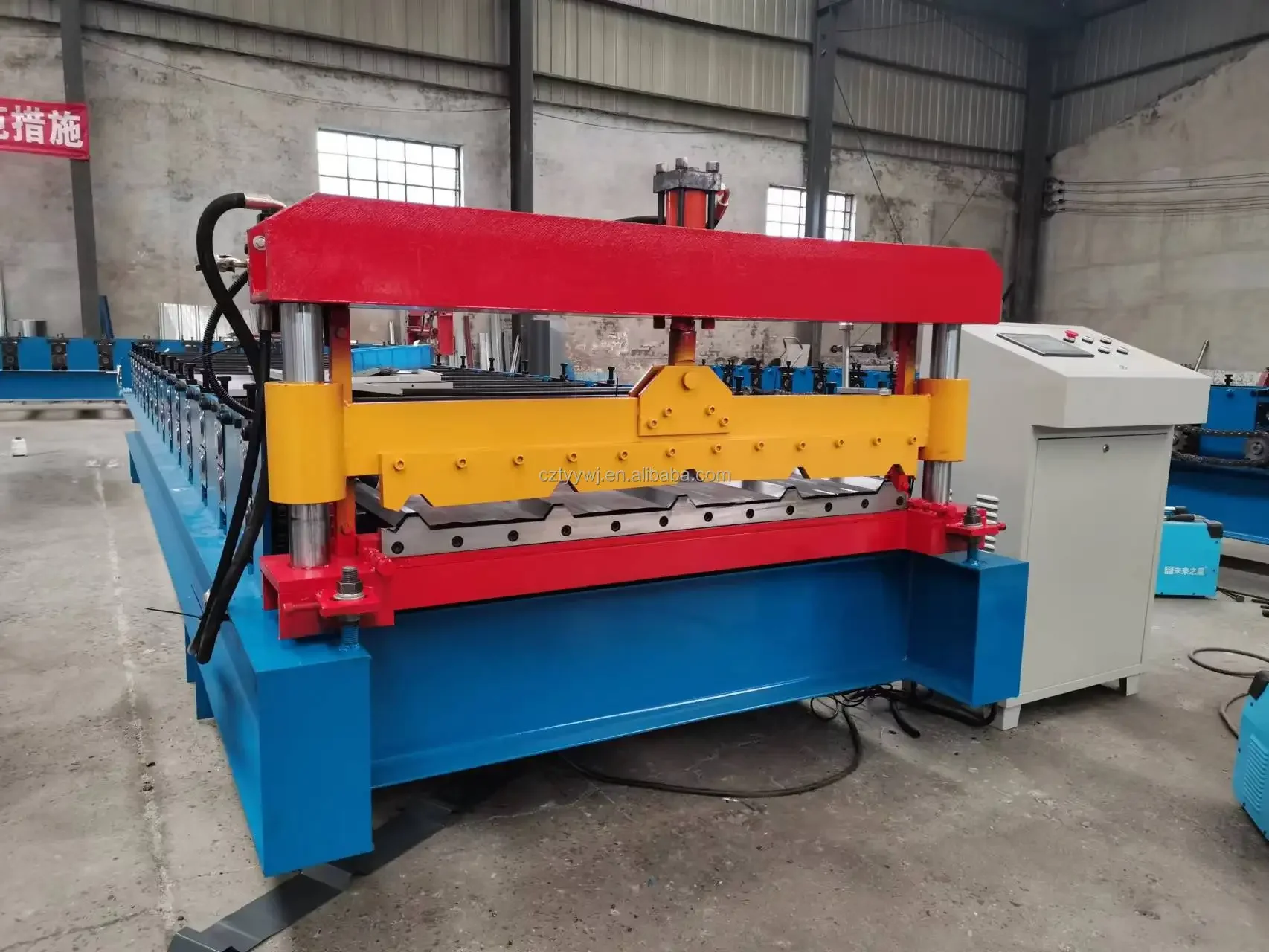 Hot Selling PPGI Color Steel Trapezoidal Roll Forming Machine, Anti-corrosion Roof Equipment High Speed Hot Selling Hot Selling.