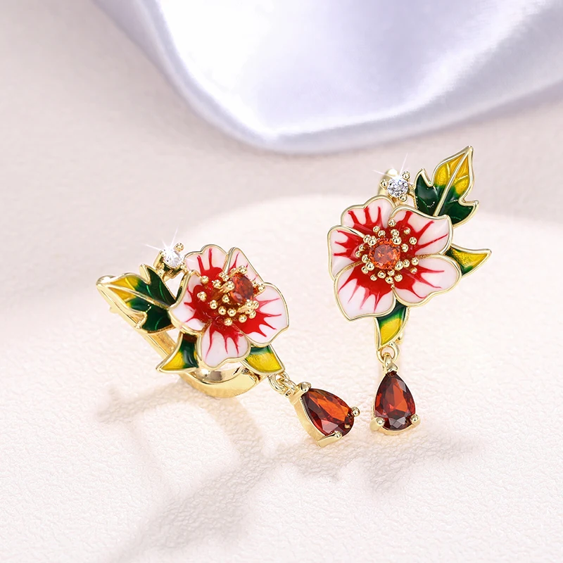 Huitan Gorgeous Flower Earrings for Women Red Flower Green Leaf Aesthetic Enamel Earrings Wedding Party Temperament Lady Jewelry