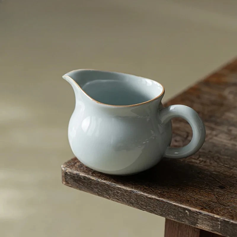 

260ML Handmade Azure Ru Kiln Tea Pitcher Aesthetic Ice Cracked Glaze Cha Hai Handle Justice Cup Tea Services Ornaments Supplies
