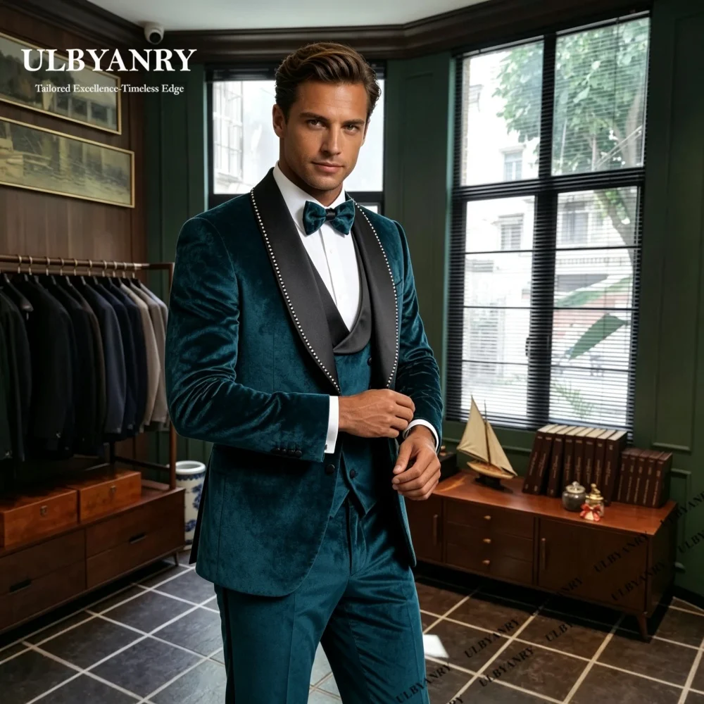 Luxury Embellish Three Pieces Suit Set for Men Formal Velvet Tuxedo Dinner Evening Prom Suit Attire Jacket Vest Pants Customized