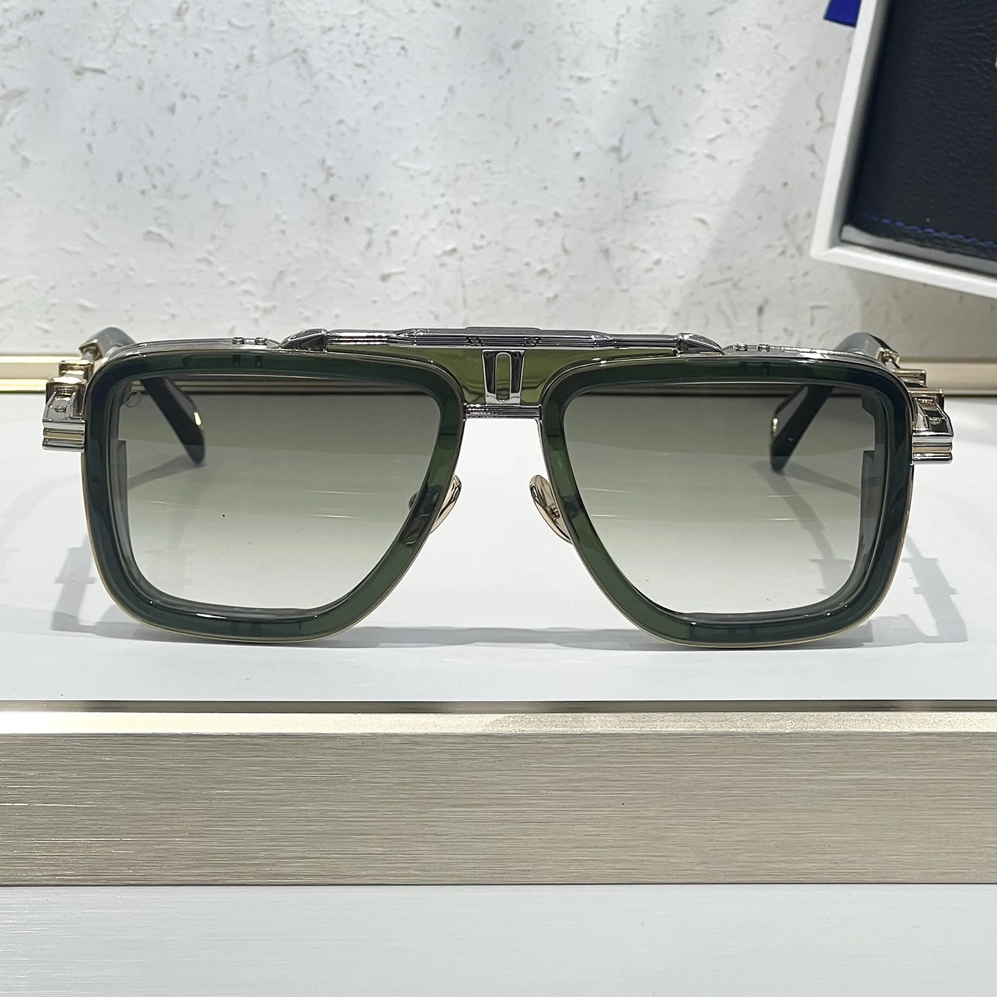 

GTO Luxury Alloy Heavy duty Square Japanese Handmade Sunglasses for Men Cool Black Sunglasses for Women Driving Vacation Beach