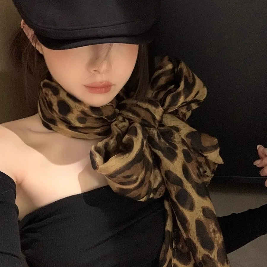 2024 New Winter Scarf Leopard Print Scarf Retro Thickened Warm Cashmere Scarves Luxury Scarves Fashion Shawl Women Men Shawls