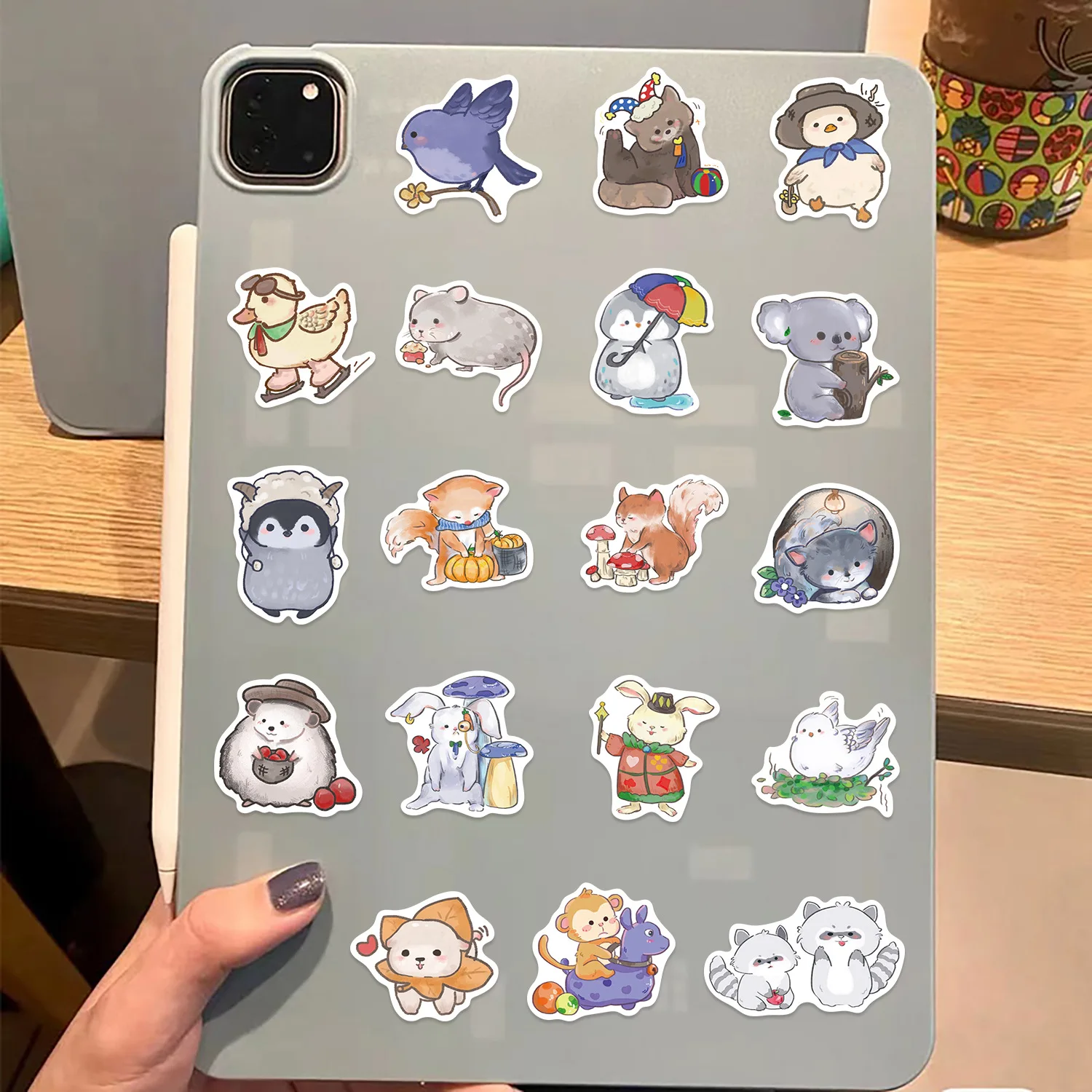 50 pezzi di cartoni animati dipinti a mano adesivi animali Kawaii estetica bagagli chitarra laptop graffiti adesivo decorativo regalo giocattolo ragazza per bambini