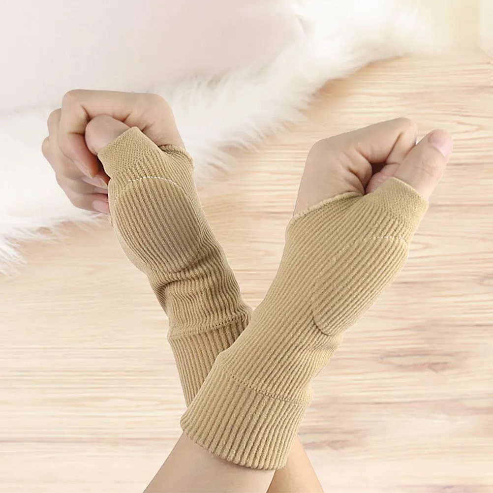 

4Pcs Lightweight Wrist Protectors Ergonomic Sports Wrist Braces for Basketball Baseball Volleyball Handball Weightlifting