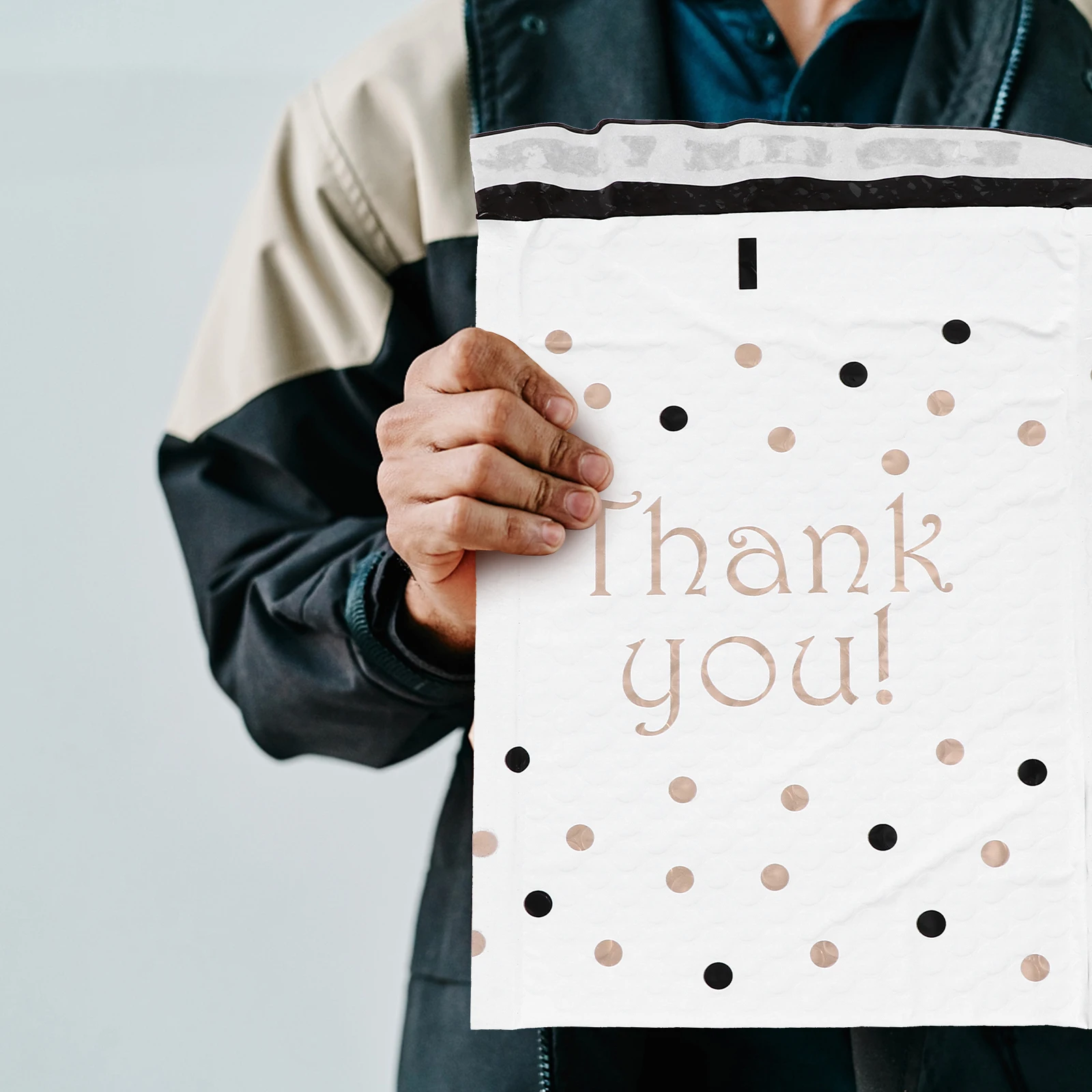 

25 Pcs Bubble Mailers Waterproof Padded Envelopes Strong Adhesive Mailing Bags Ideal for Books Transport Safe Files Folders