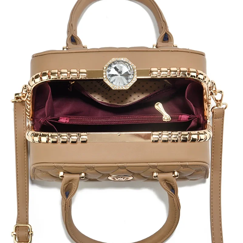 Exquisite Luxus-Damentaschen, elegante Damen-Umhängetaschen, hochwertige, klassische Designer-Damen-Messenger-Taschen. – Detail 17
