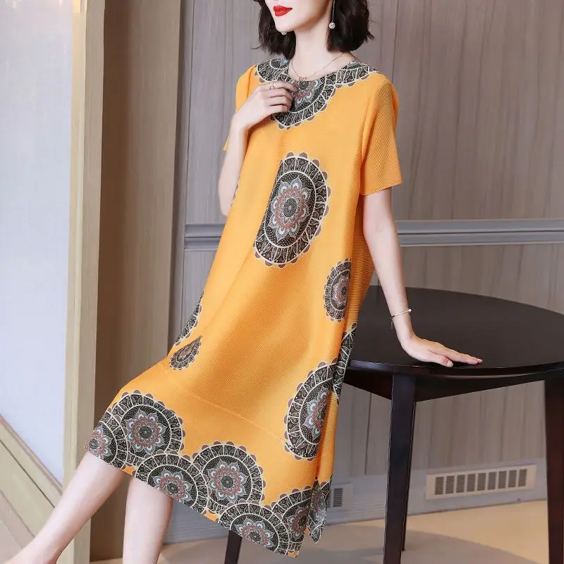 

Retro fashion dress women's 2025 summer new design sense short sleeve split pleated a-word skirt