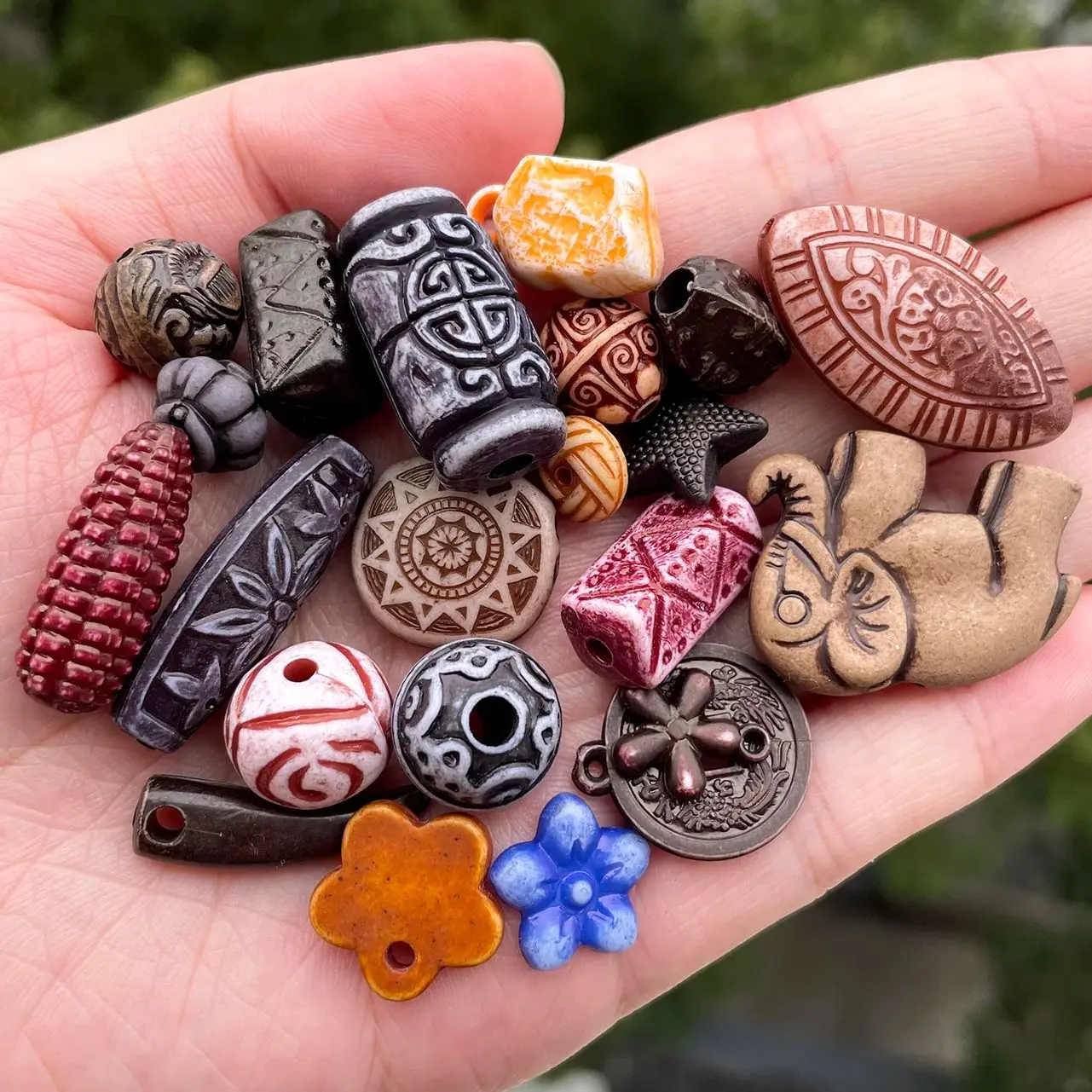 50g Acryl Retro Ethnischen Stil Gemischte Farbe Verschiedene Form Perlen Für DIY Schmuck Machen Armbänder Halsketten Ohrringe Zubehör