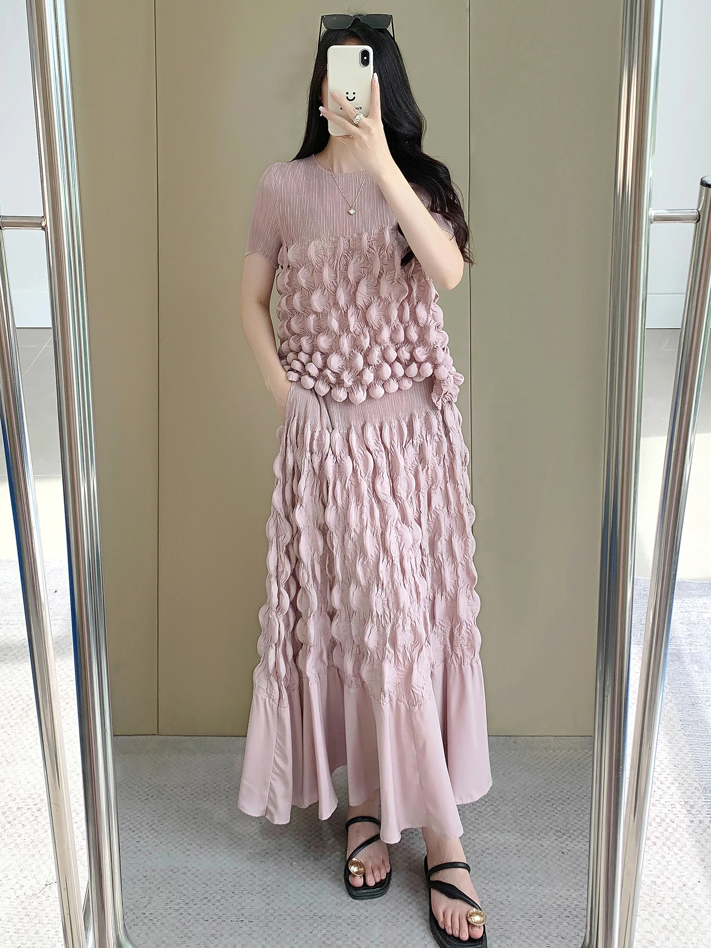 

Комплект из двух предметов: топ с плиссировкой и свободная юбка, летний, новый, для коррекции фигуры, больших размеров