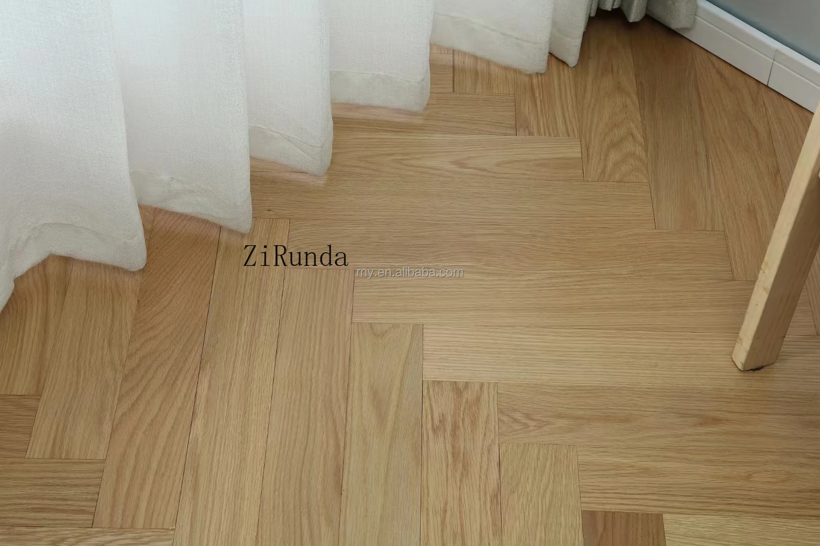 Versión personalizada del piso de madera maciza piso de espiga de roble piso de roble parquet de madera multicapa