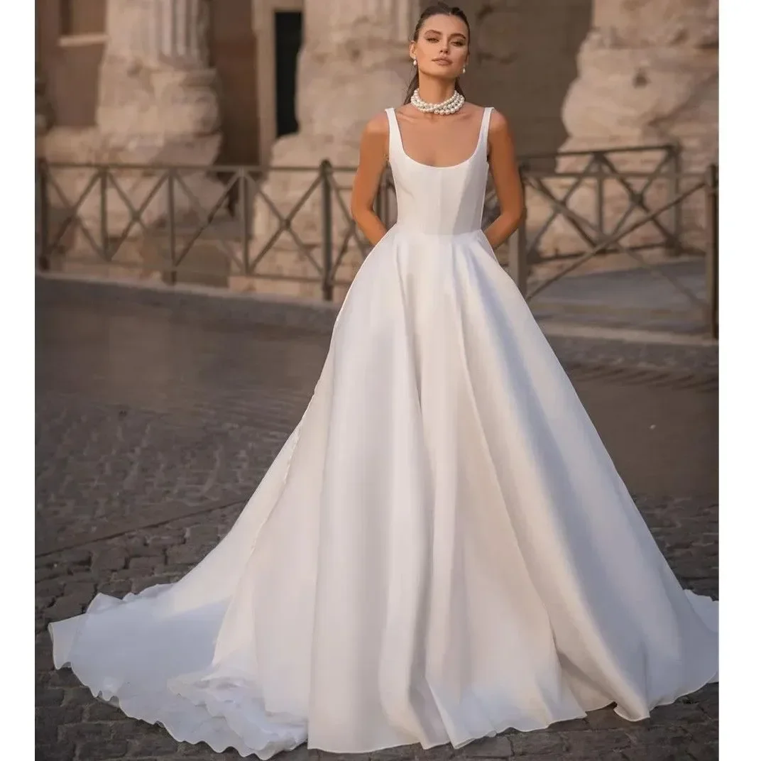 Customized2025 Elegant A-line Satin White Wedding Dress Sexy Backless Beach Dress Vest Princess Bride Dress