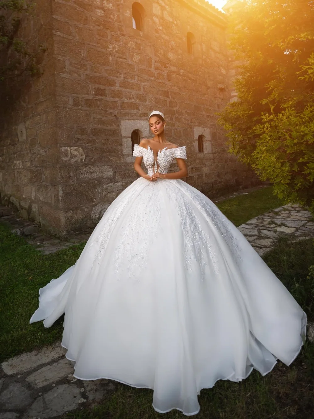 New Arrival Luxury Pearls Wedding Dress Princess Dreamy Off Shoulder Bridal Gown Customized Glamorous Long Dresses For Bride