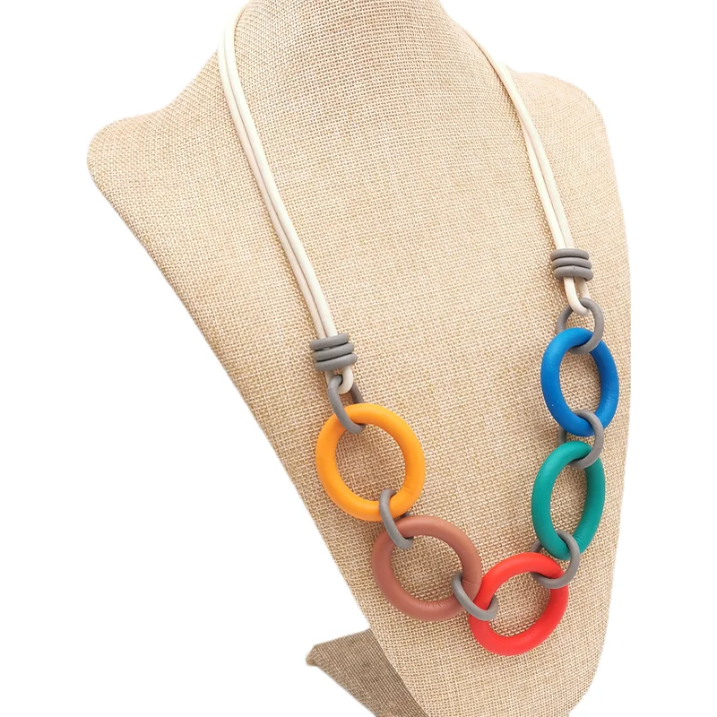 UKEBAY Minimalistische Halskette mit Kreisanhänger aus Gummi für Damen, Gothic-Schmuck, leichtes Modeaccessoire, Geschenk, Halskette für den täglichen Gebrauch – Detail 8