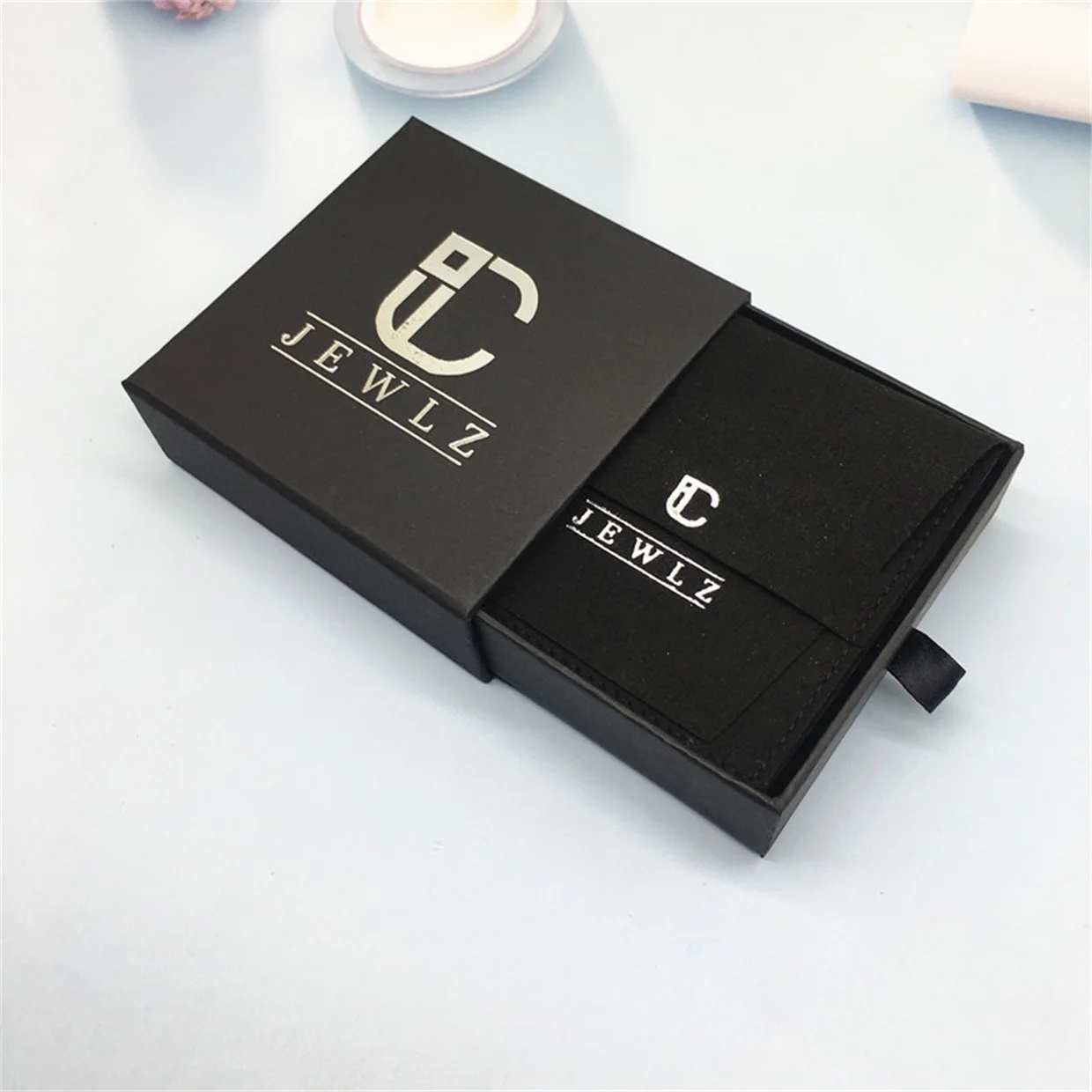 

9x9x2,5 см бежевый ящик подарочная коробка 8x8 см конверты из микрофибры сумки индивидуальный логотип свадебная вечеринка ювелирные изделия ожерелье упаковочные коробки сумка