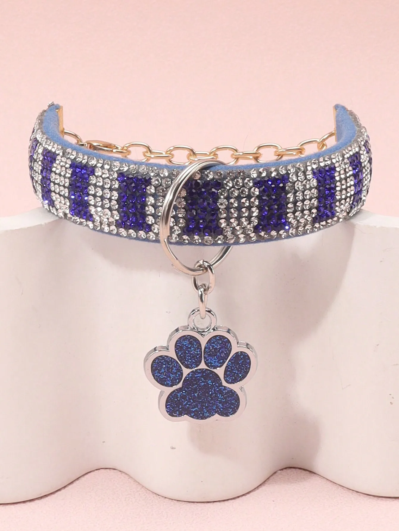 1 collar con colgante de huellas de mascotas, moderno y elegante, con diamantes de imitación, adecuado para que los gatos y los perros lo usen en casa y al aire libre, se puede utilizar como accesorio para mascotas.