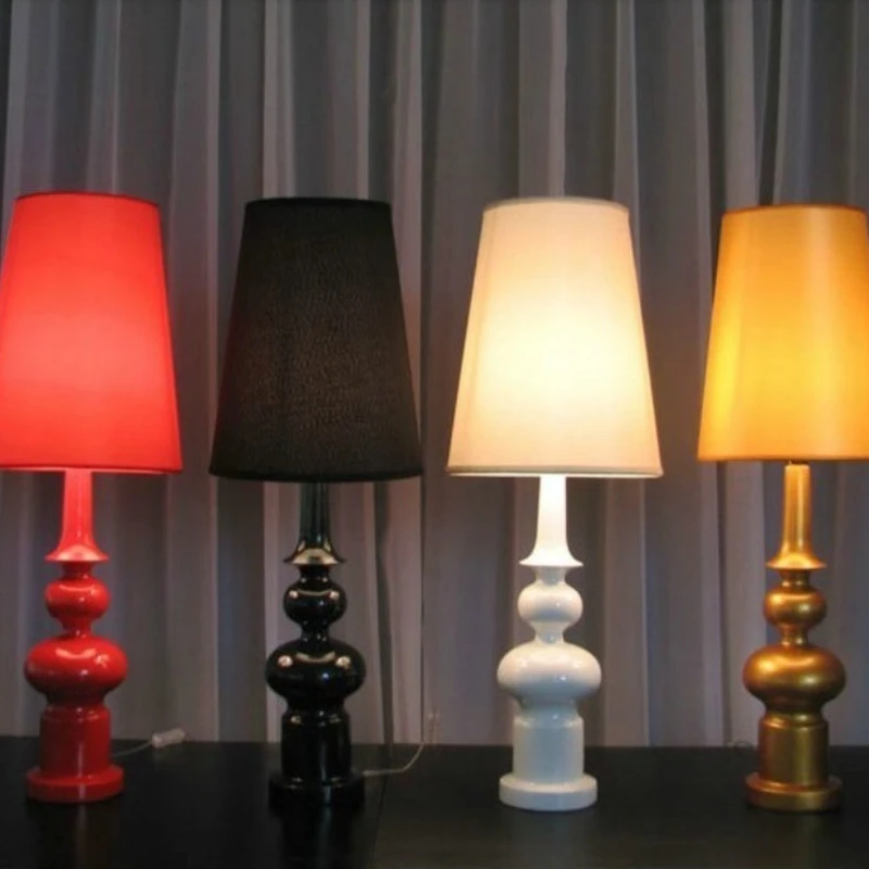 Vintage Resin Roman Column Floor Lamps Fabric Living Room Sofa Side Bedroom Exhibition Hall Art Vertical Floor Lights Ornament