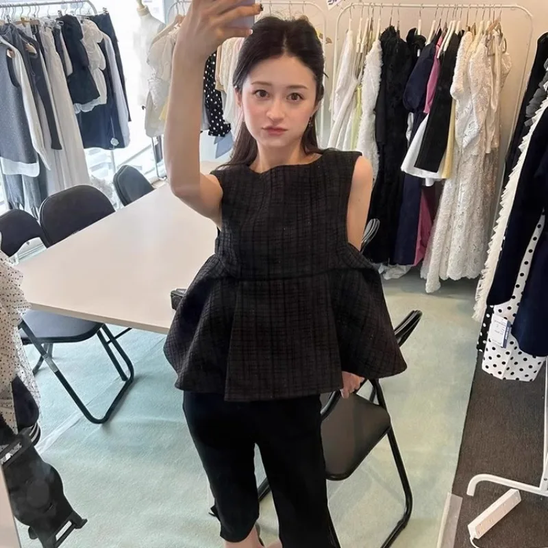 Japanese Rojita Style Camisoles Ruffle-edged Sleeveless Crew Neck Vest Top Y2k Clothes Pullovers Black Color Women's Clothing