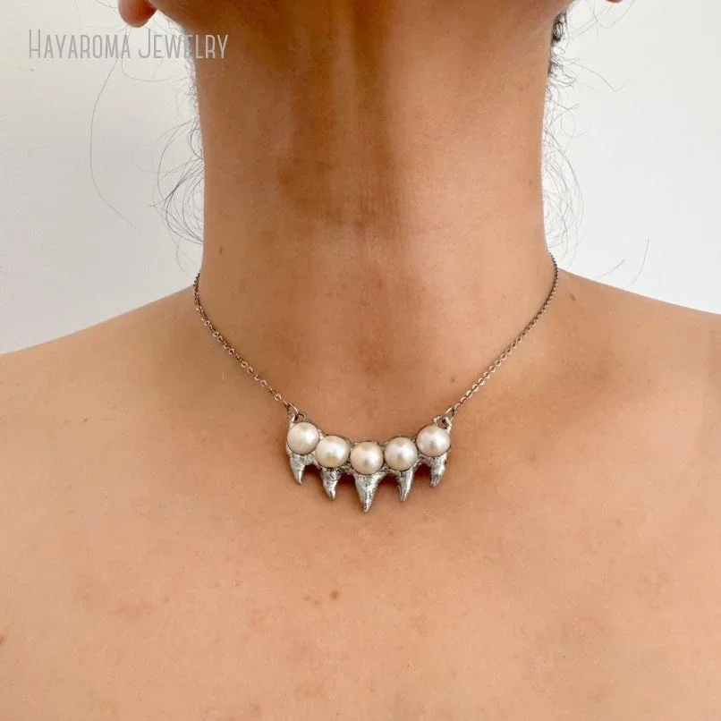 10Pcs Freshwater Pearl Edgy Canine Teeth Pendant Choker Necklace Dainty Stainless Steel Chain Statement Goth Arcane Jewelry