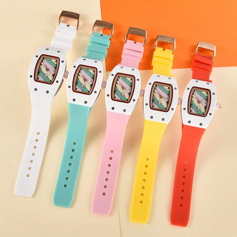 Reloj de cuarzo de nicho cuadrado para mujer, accesorios de ropa, nuevo diseño de Color