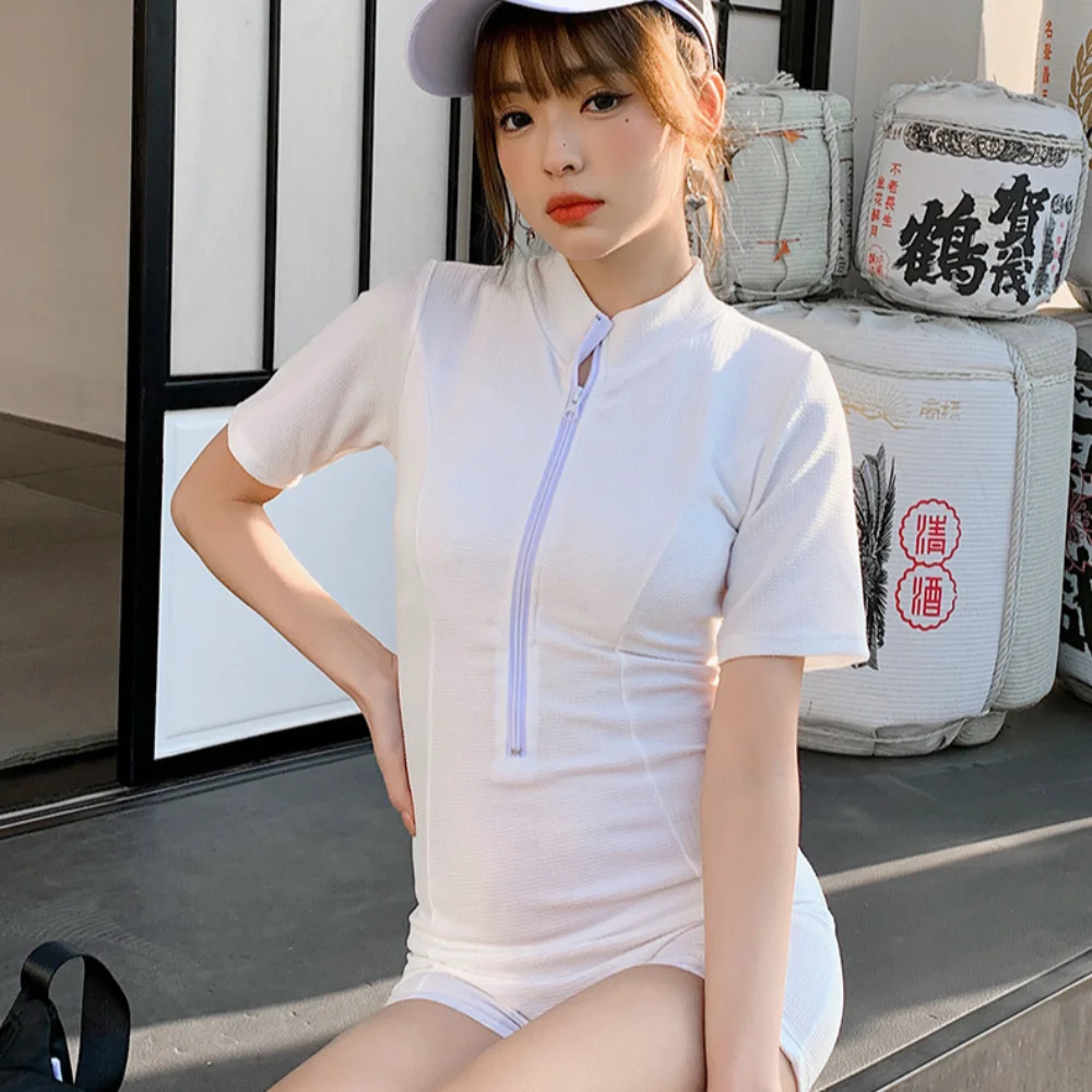 Conservative Woman Swimsuit 2024 Short Sleeve Korean Ins Style Beach Bathing Suit One Piece Slim Swimming Suit Woman Beach Wear