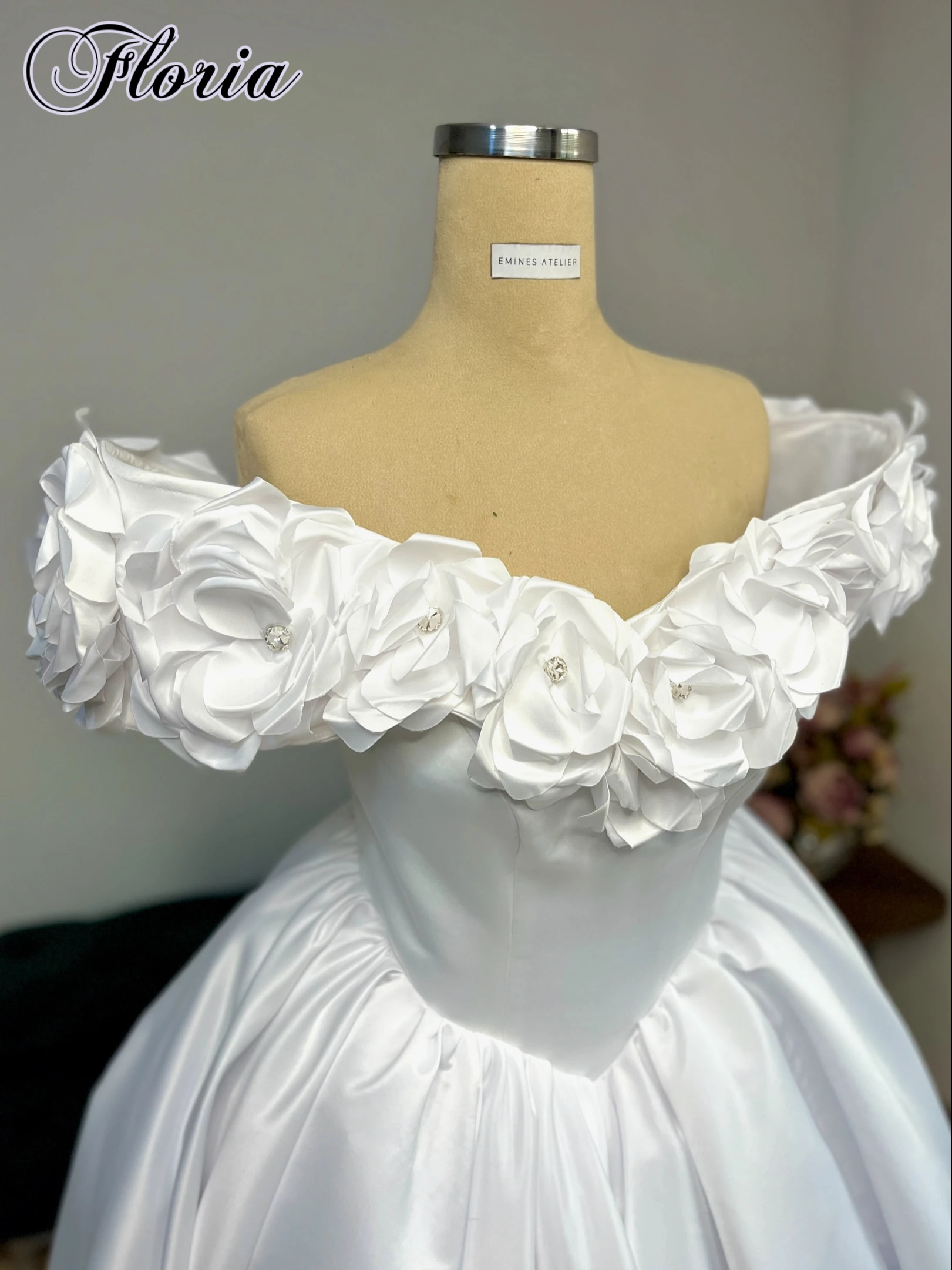 Simple White Garden Wedding Dresses For Women Off Shoulder Country Brides Dresses With Flowers Vestido Blanco Customized TJ