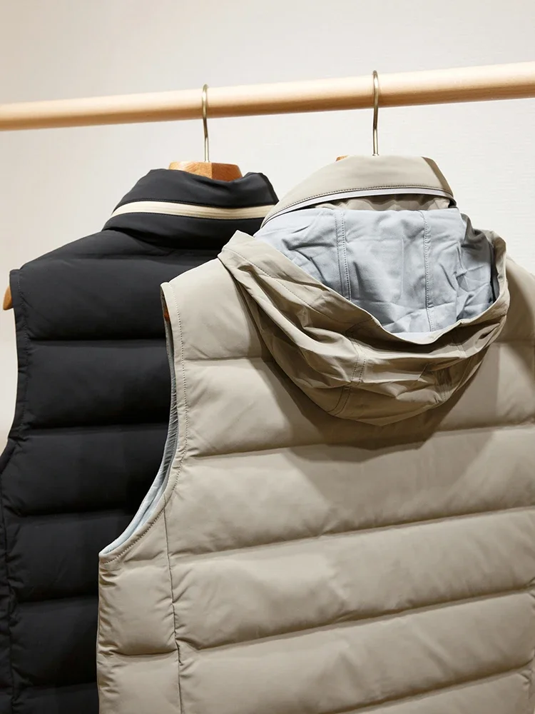 Cold-resistant coated nylon heat-sealed 90 white goose down stand-up collar down vest jacket