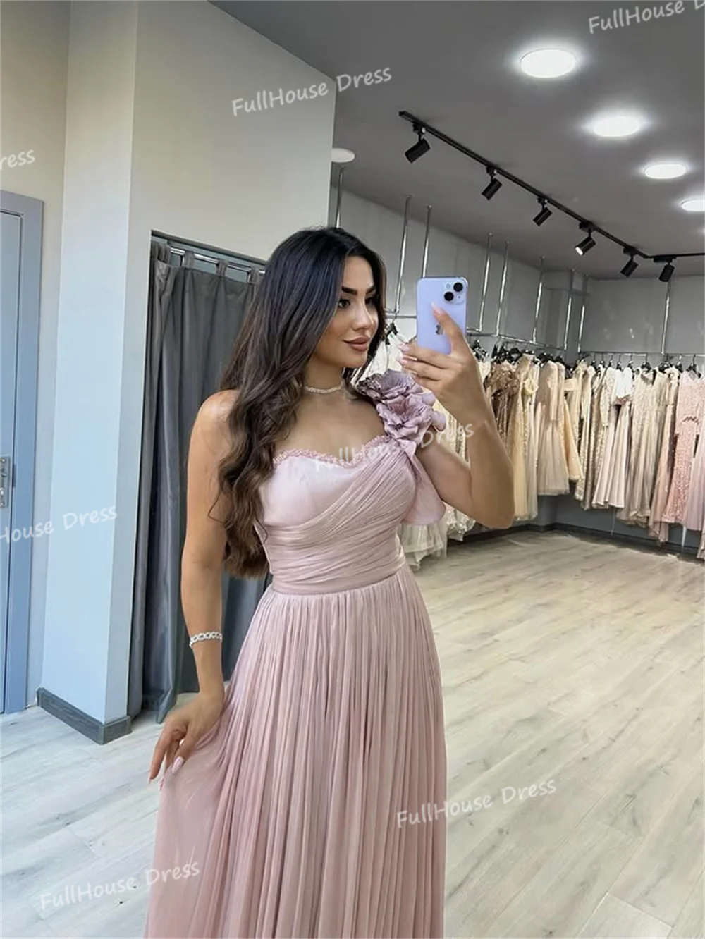 فستان سهرة طويل أنيق مصنوع حسب الطلب بياقة على شكل قلب مطوي على شكل حرف a للحفلات الراقصة مزين بالزهور بدون ظهر وفتحة جانبية مع محكمة سويب