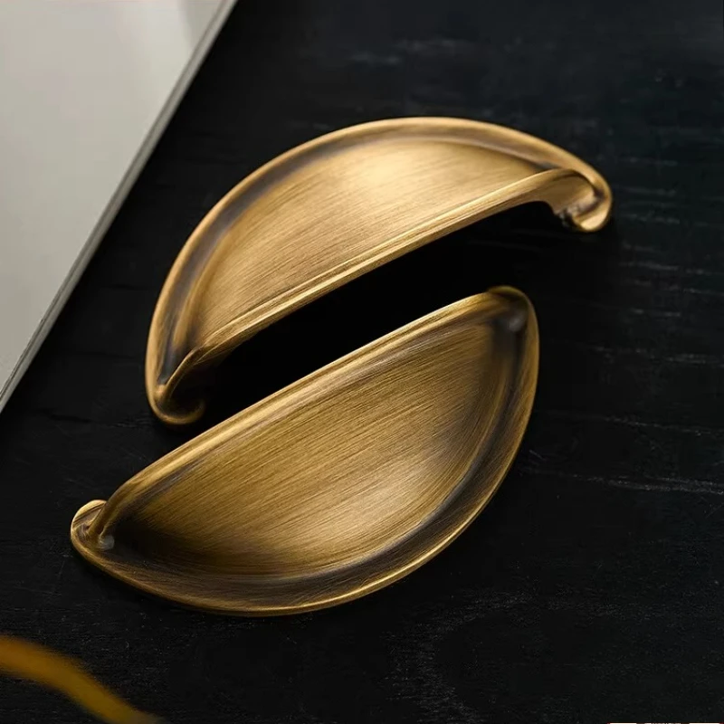 

Vintage Shell Drawer Pulls Antique Brass Cabinet Handles for Wardrobe Solid Copper Decorative Hardware Kitchen Furniture Handles