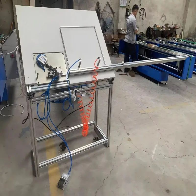 A New Type of Automatic Bending Machine for Stainless Steel Aluminum Alloy