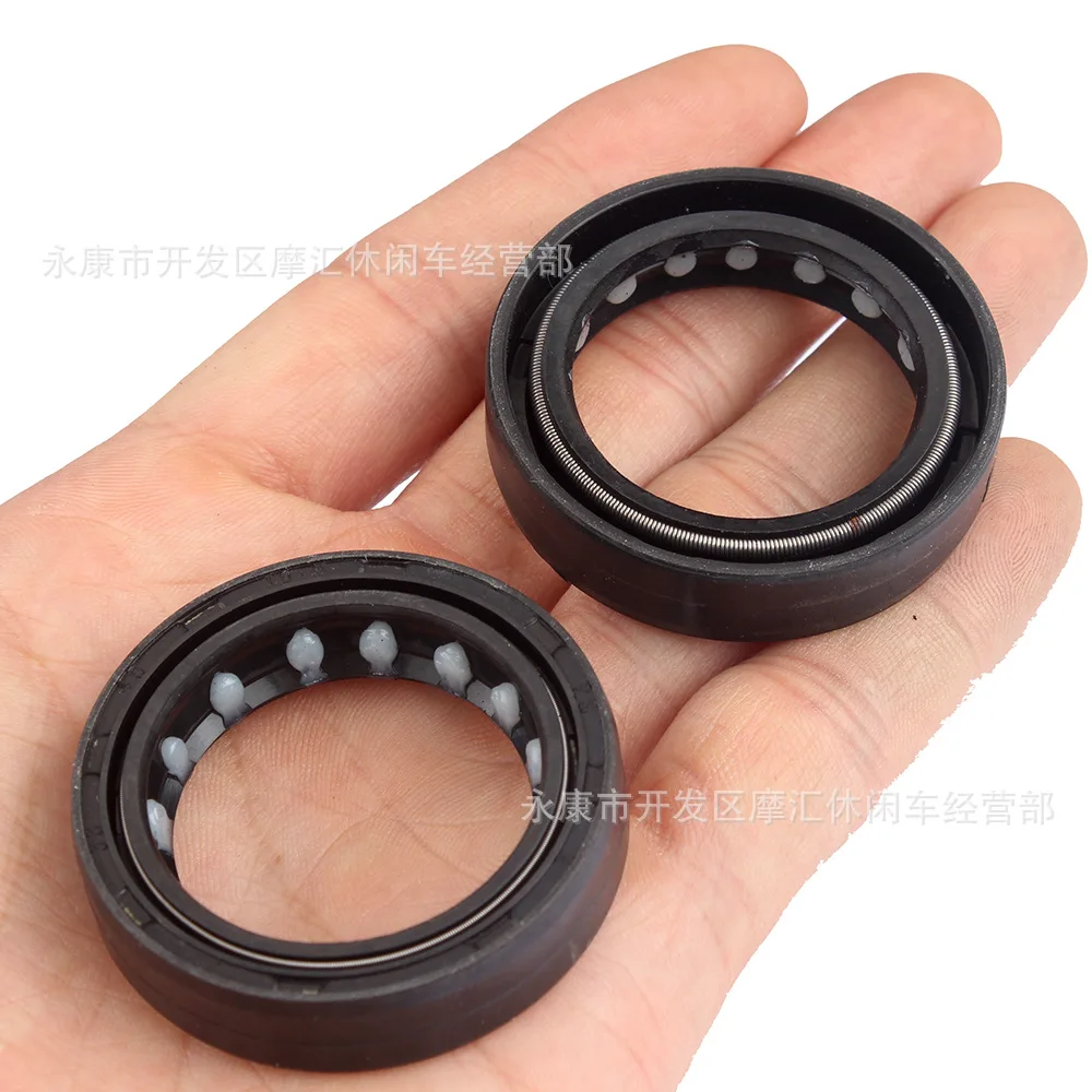 Off Road Motorcycle Suitable for Vento Nitrox 250 Front Shock Absorber Oil Seal and Front Fork Sealing Ring 33 * 45 * 0.5mm