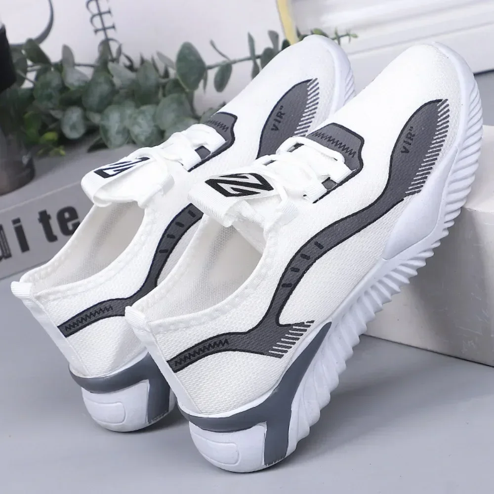 Breathable and lightweight student sneakers, casual and comfortable shoes, Korean menswear, running, summer