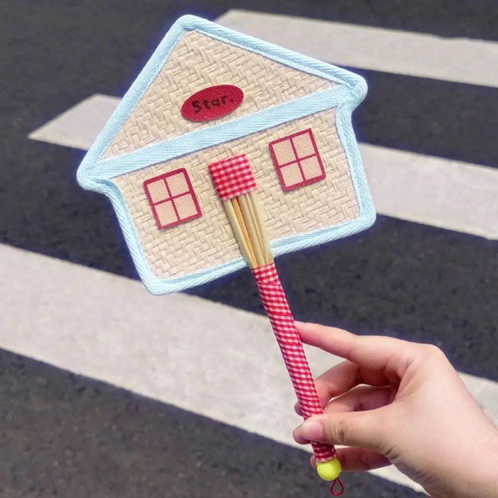 Gift House Design Hand-Woven Fan Cute Portable Cattail Fan Natural Lightweight Hand Cranked Fan Home Decor
