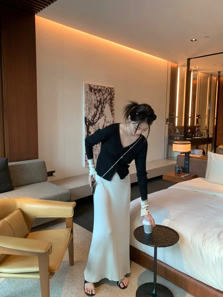 

High Waist Knitted A-Line Skirt Women's Spring Autumn New Style Versatile Loose Slimming Midi Skirt Pure Color Commute