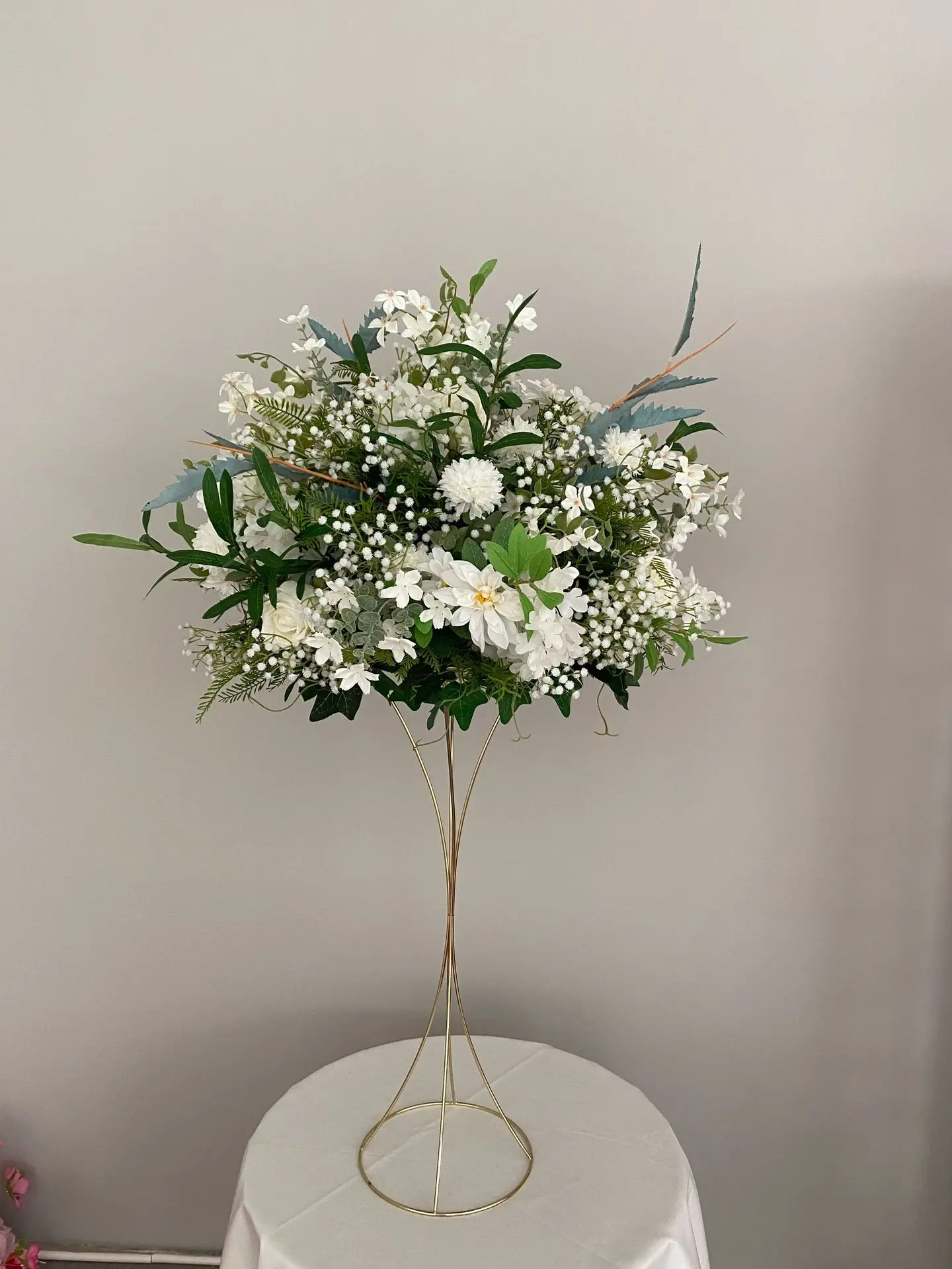 Künstliche Grünblätter Hortensie Rosenblütenkugel Hochzeitstisch-Mittelstück Kerzenhalter Geometrischer Ständer Blumendekoration Event-Bühne – Detail 4