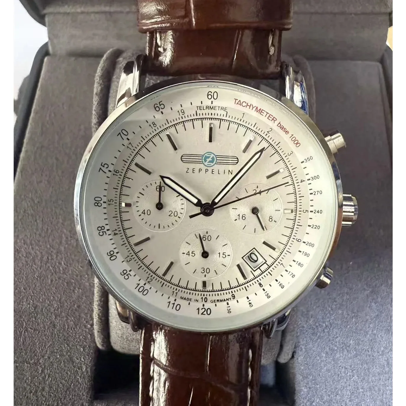 Neue modische Zeppelin-Herrenuhr mit drei Augen, laufender Sekunde, multifunktionalem Chronographen, Business- und Freizeit-Quarzuhr