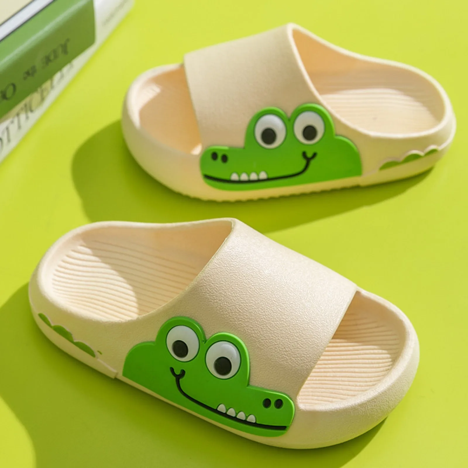 Children's Slippers Summer Cute Card Suit Animal Solid Colour Slippers Girls Boys Light Breathable Comfortable Home Slippers