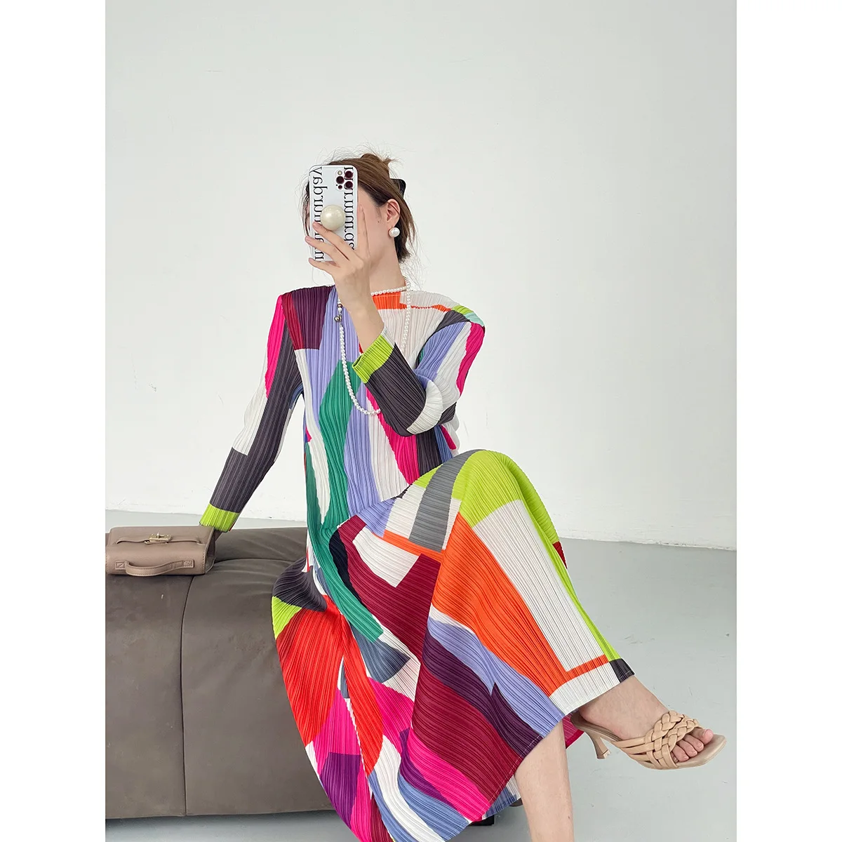 Miyake Pleated 2024 Autumn French Minimalist Geometric Printed Dress with Feminine Elegance and Slim Fitting Long Skirt