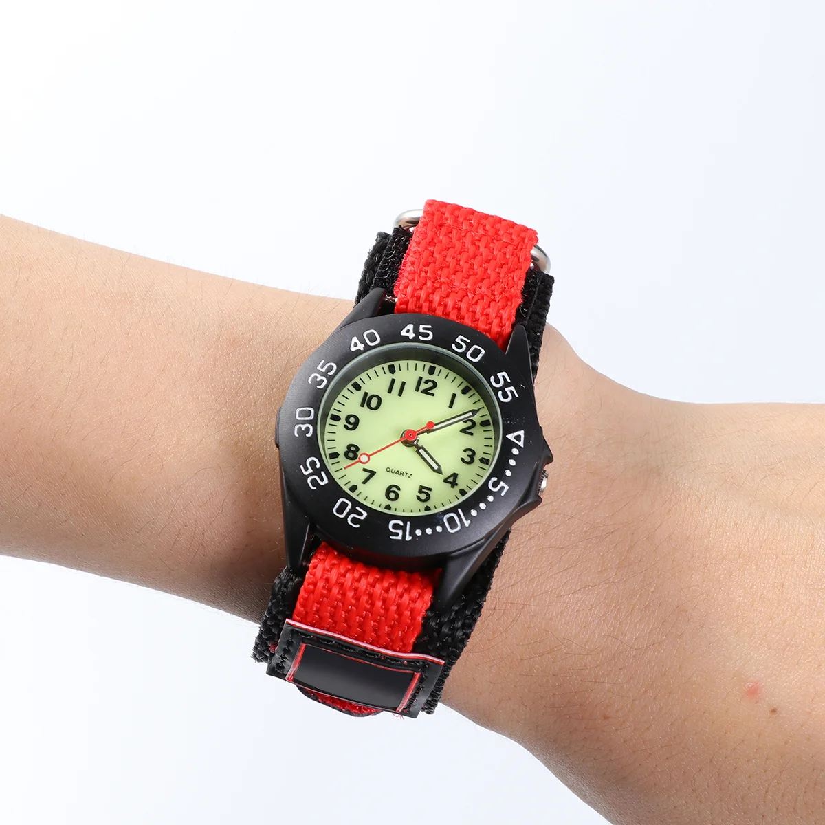 Watch Red Nylon Band Waterproof Quartz Time Date Display Cute Unisex Wristwatch For Birthday Party Favors