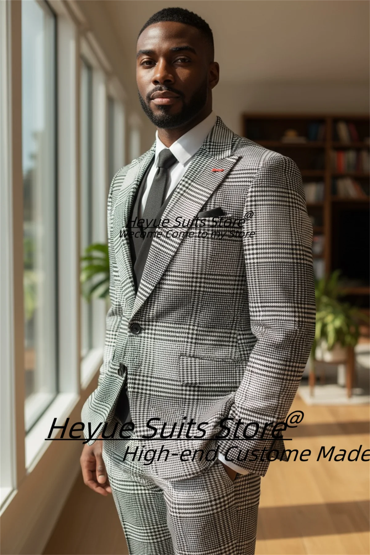 

Luxuly Formal Plaid Men Suits Customized Slim Fit Peak Lapel Groom Wedding Tuxedos 2 Pieces Sets Male Prom Blazers Ropa Hombre