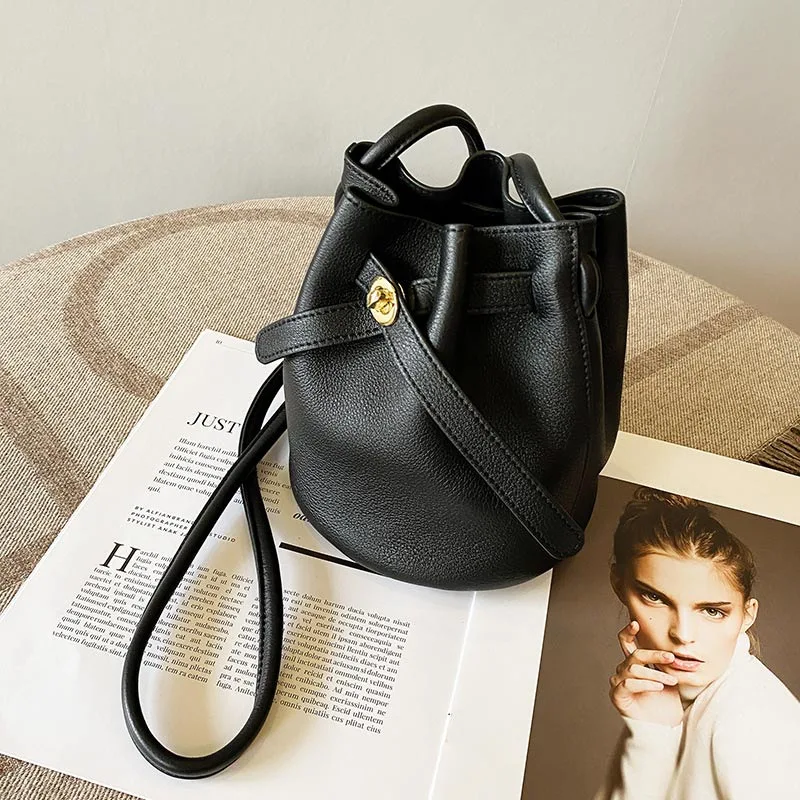 2024 New Litchi Pattern Women\'s Bucket Bag with Lock Cylinder Shoulder Bag Crossbody Small Bag Mobile Phone Bag