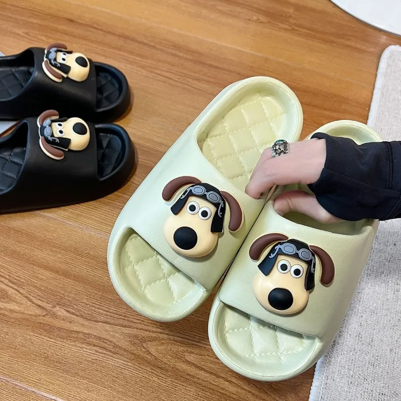 New Wallace & Gromit is a lovely couple at home and in the bathroom with non-slip slippers that can be worn over beach sandals.