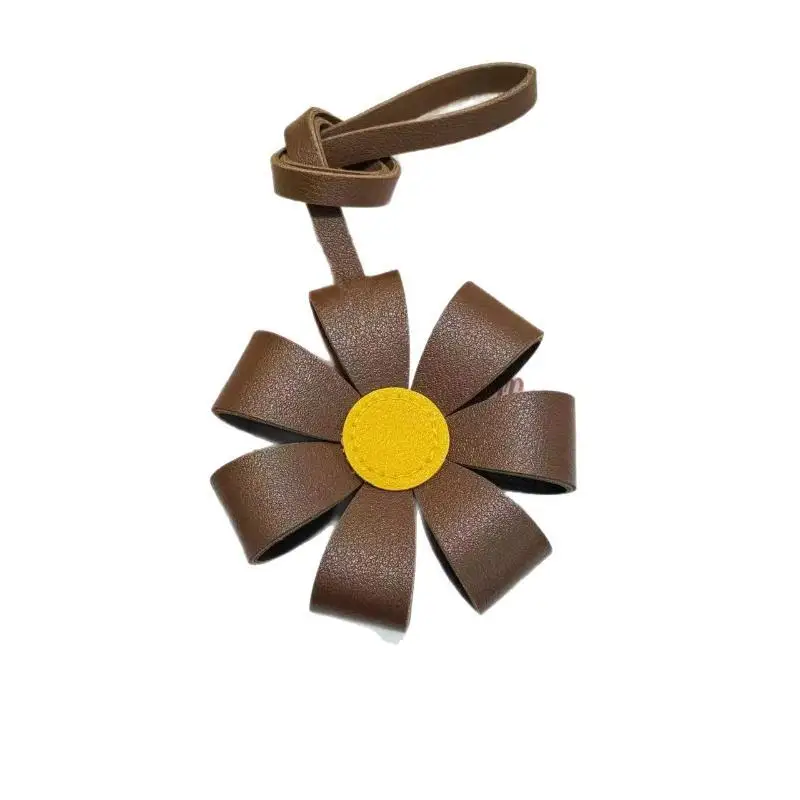 Leder-Blumen-Taschenanhänger mit niedlichem 3D-Design, in verschiedenen Farben erhältlich, zum Verzieren von Handtaschen, Rucksäcken und Schlüsselanhängern. – Detail 5
