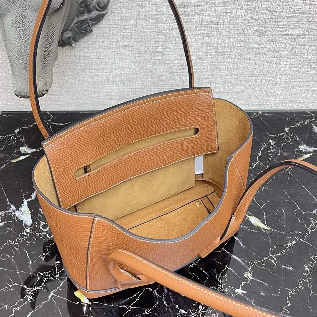 2024 Early Autumn Handbag Leather Handbag Large Capacity Crossbow Bag For Women