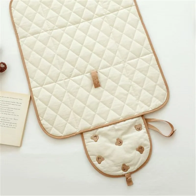 New Portable Multi-Functional Baby Changing Pad with Foldable Diaper Bag for Short Trips