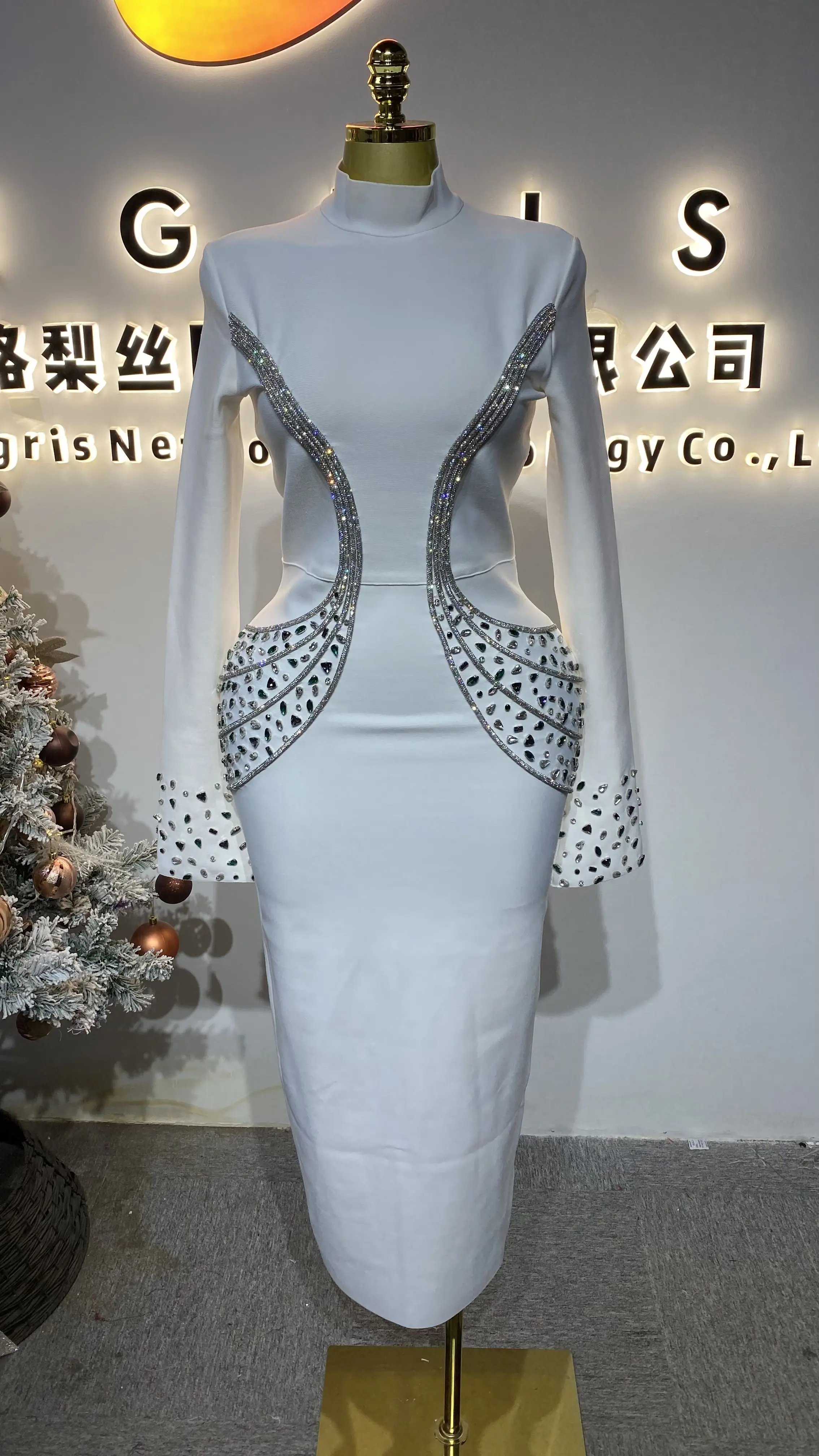 فستان ماكسي كريستالي عصري وأنيق بأكمام طويلة مع خرز وضمادات-GZXX223 #1