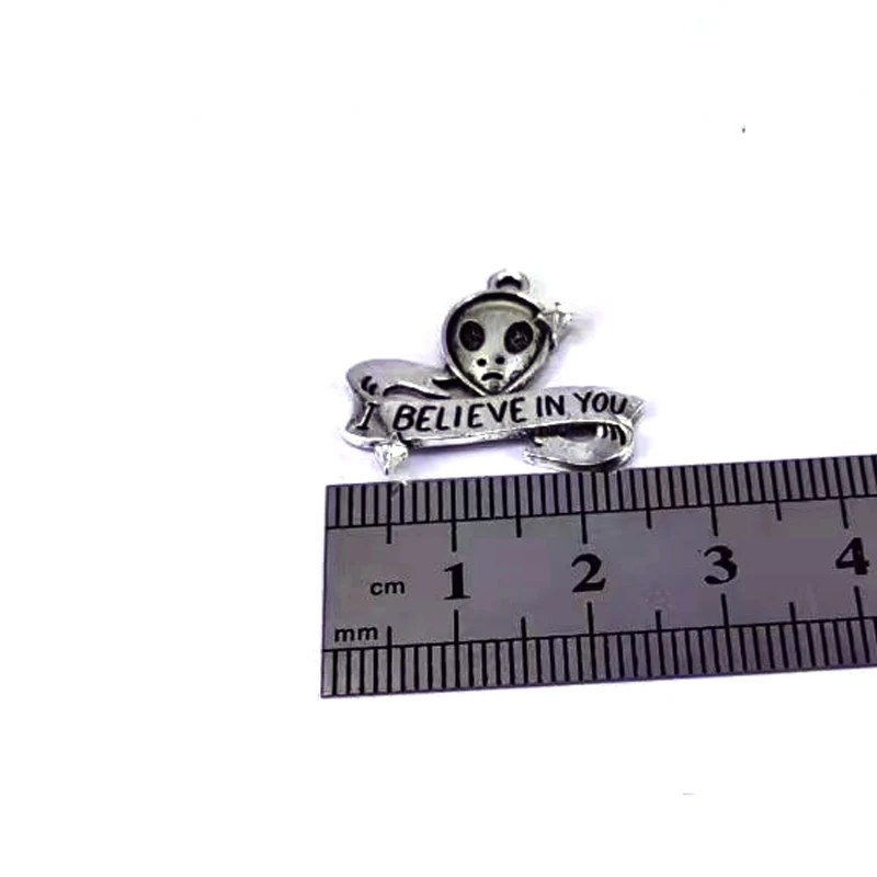 5pcs i believe in you alien pendant charm for DIY women man Accessories Wholesale Jewelry