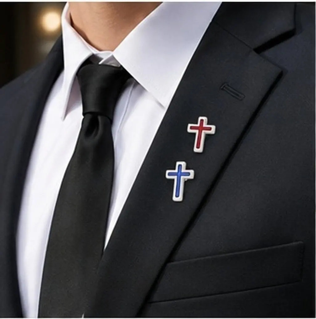 2Pcs Holy Communion Brooch Cross Pin Christian Lapel Religious Suit Pin Prayer Decorative Brooch for Baptism Eucharist