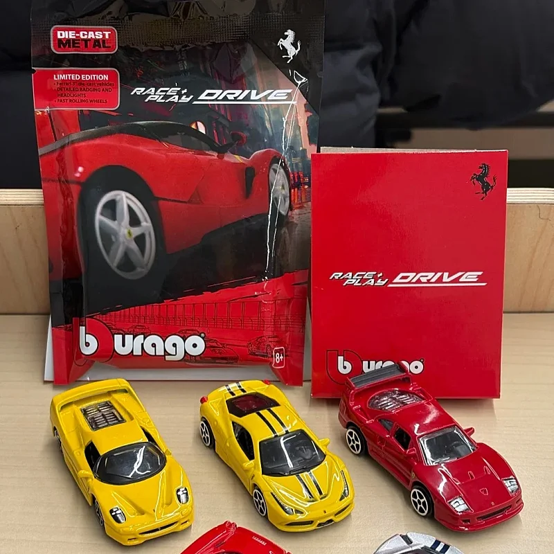

Модель Burago 1:64 Ferrari SF90 Stochastic, литая под давлением, из сплава, миниатюрная, коллекционная, игрушка, подарок на день рождения