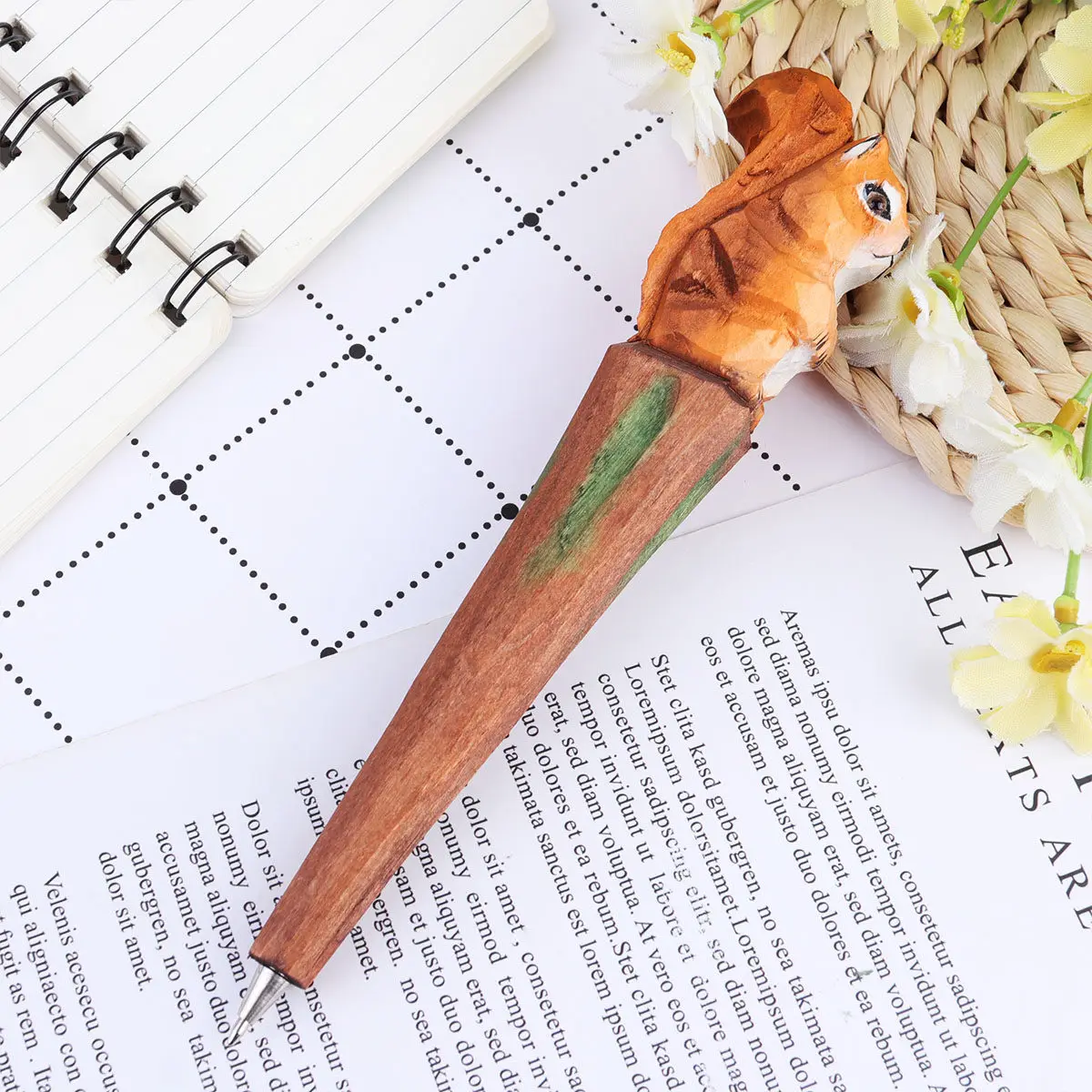 

Handmade Wood Carving Squirrel Gel Pen Creative Cartoon Carving Wooden Pen Replaceable Refill Smooth Writing for Students