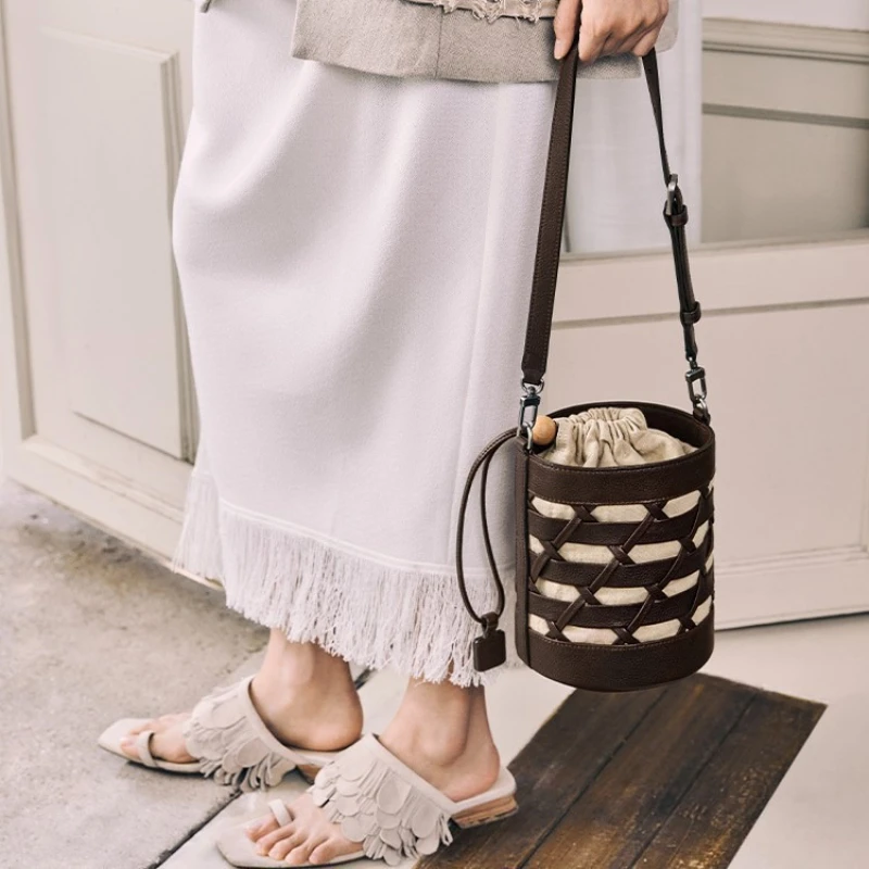 QIUZHEN Vegetable-Tanned Cowhide Woven Bucket Bag Crossbody Shoulder Genuine Leather Large Capacity Commuter Bag 2025 New Summer